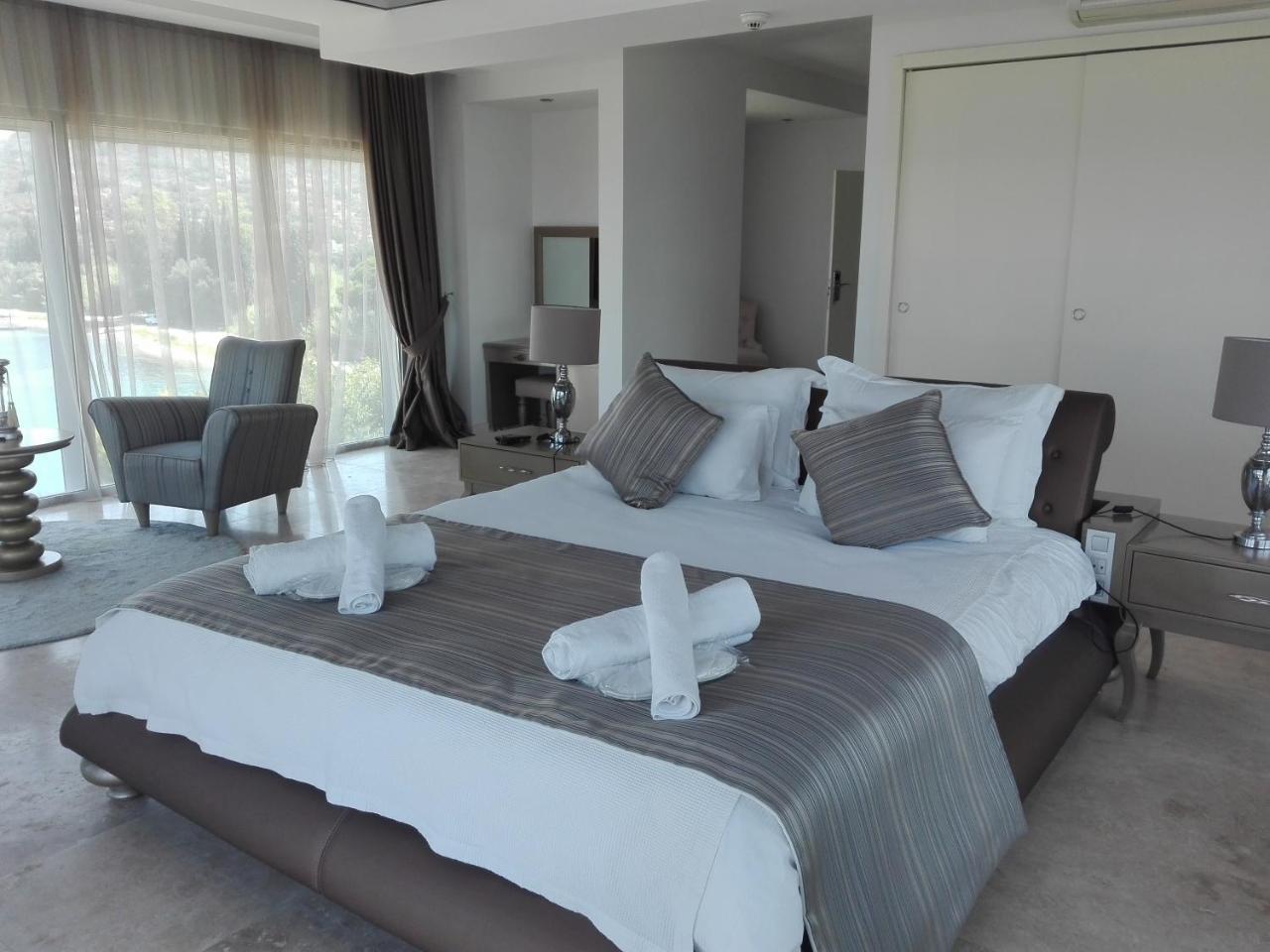 Egesu Marina Guest House Güllük Dış mekan fotoğraf